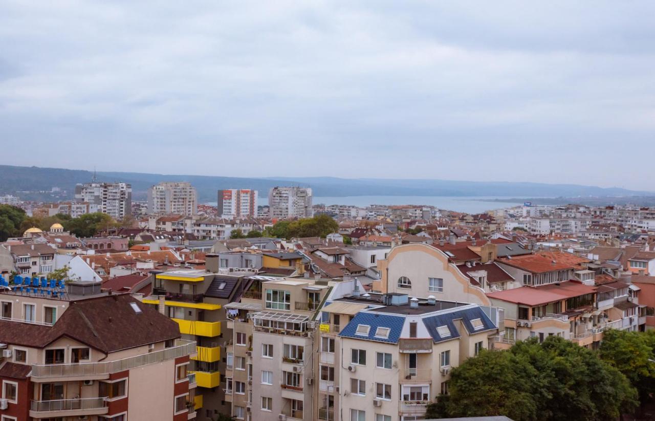 Синьо Лято Varna Luaran gambar